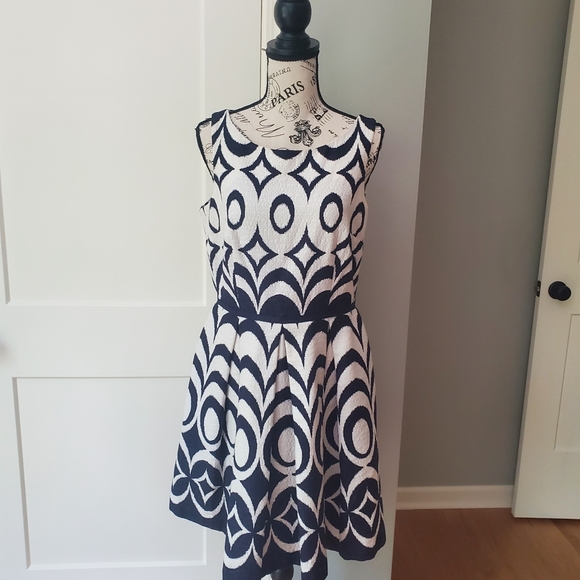 Classy Summer Dress - Picture 1 of 7